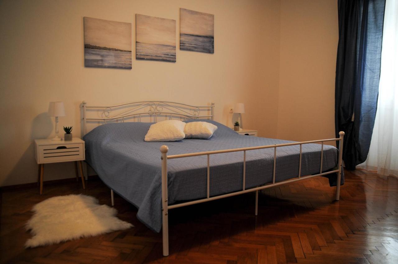 Apartman Gulliver In The Center, 10 Meters From The Sea With Private Parking In Natural Shade Rabac Exterior photo